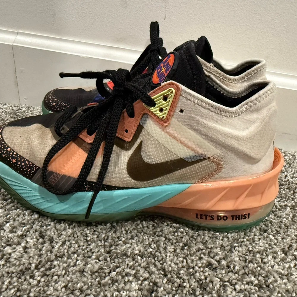 Nike LeBron 18 XVIII low tune squad space jam basketball shoes, youth size 4.5 - Picture 6 of 14